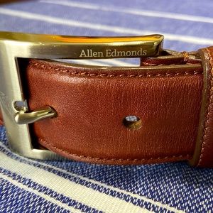 Allen Edmonds Men’s Dress Belt Size 42. Silver color buckle. Wide. Brown.
